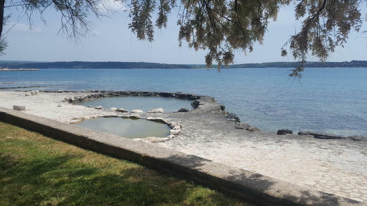 Apartman Luka Novigrad Istria Extérieur photo